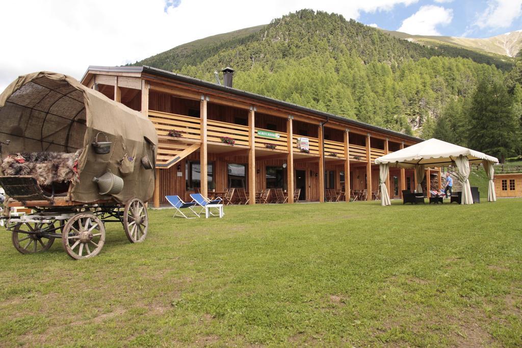 La Tresenda Hotel And Mountain Farm Livigno Exterior foto